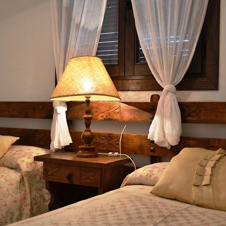 MontsonisCasa Con Chimenea - Casa Aninaアパートメント エクステリア 写真